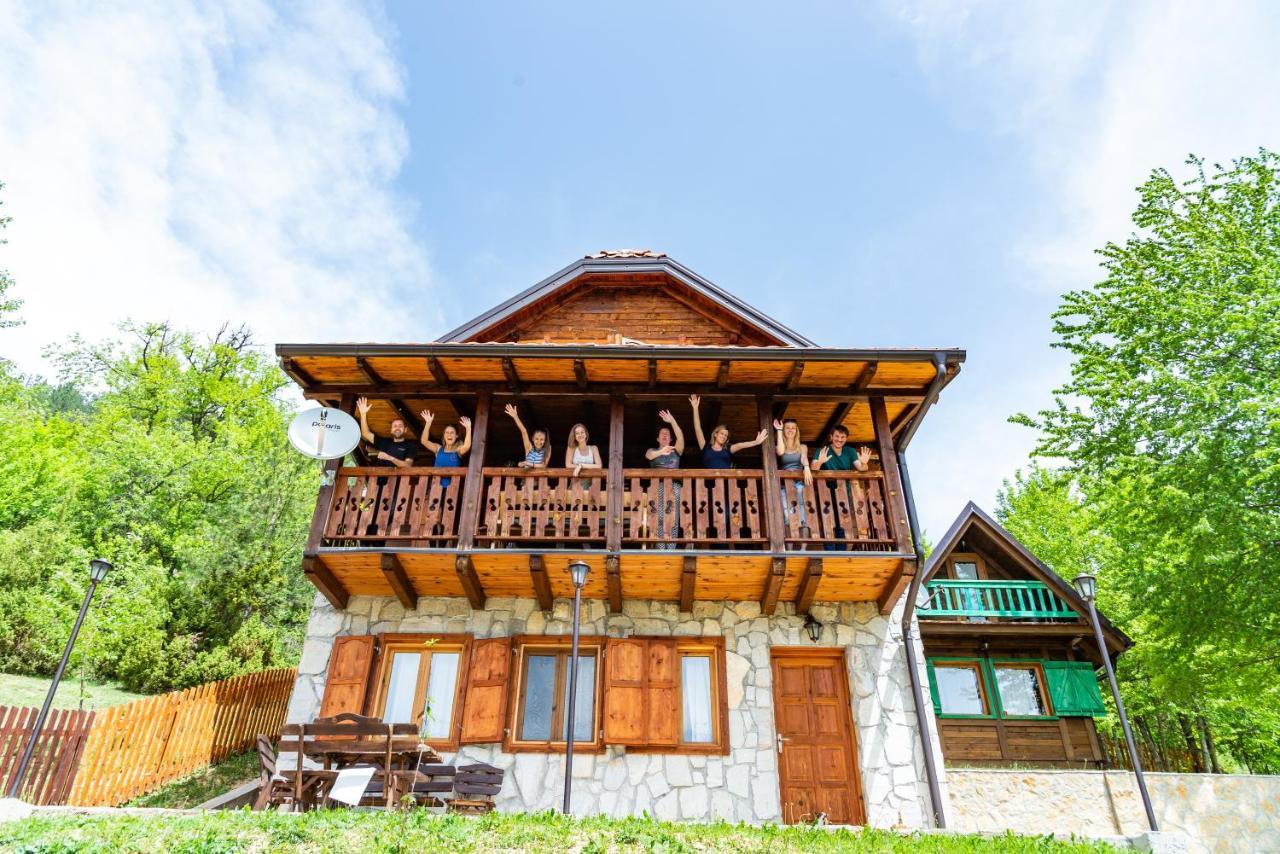 Drvene Kuce Suska - Wooden Suska *